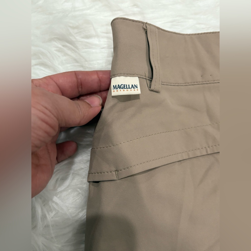 Magellan Outdoors Women's Brown Cargo Shorts Size XS - Picture 9 of 10